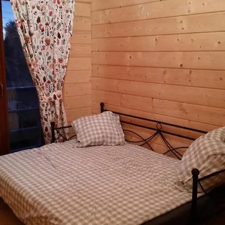 Au Chalet Bed & Breakfast
