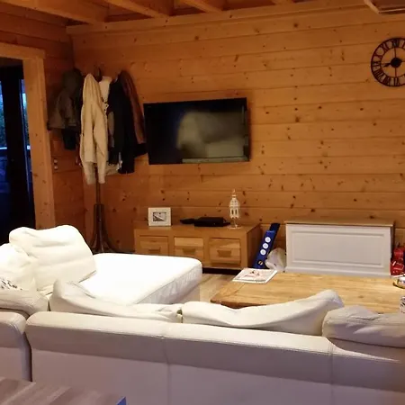 Au Chalet Bed & Breakfast